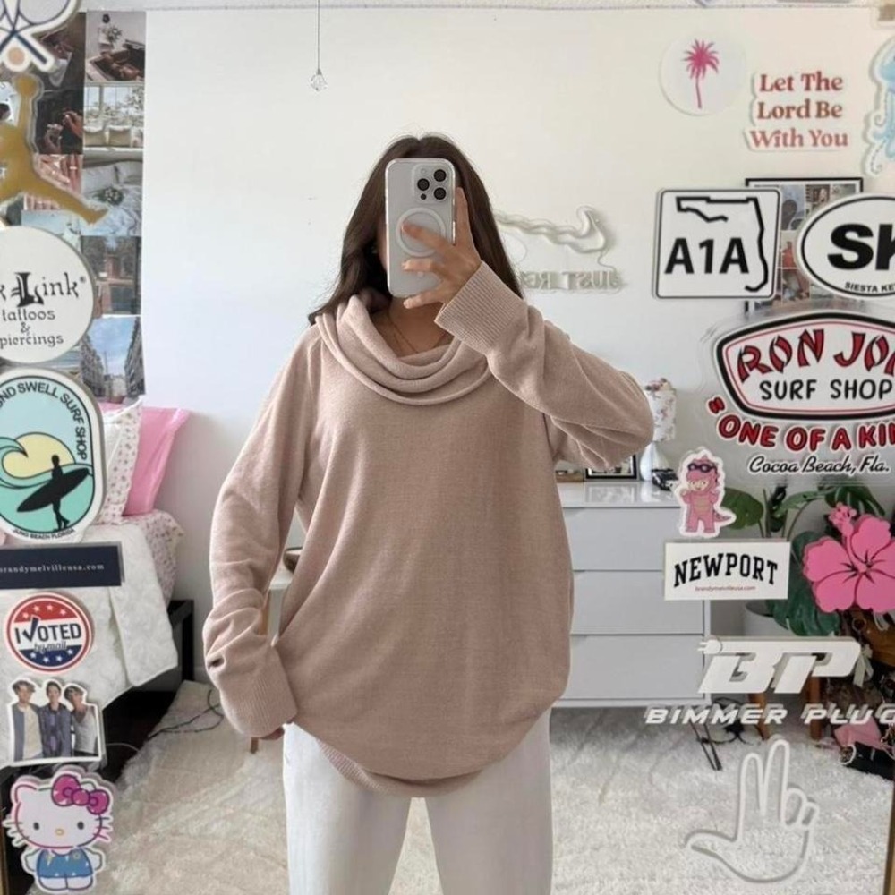 Creamish Pink Barefoot dreams sweater